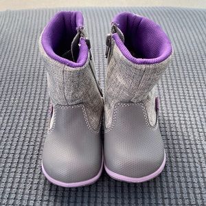 See Kai Run Mizuki Fashion Boot - size 6 - EUC